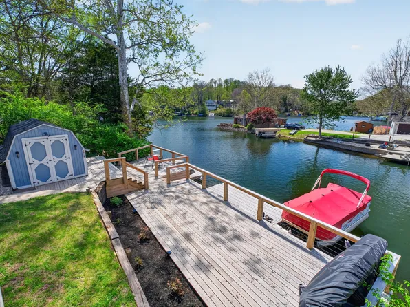 8696 S Bergman Dr, Nineveh, IN 46164