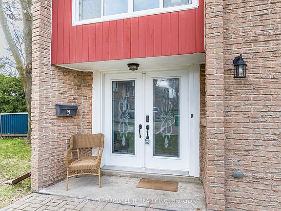 2nd image of 640 Rathburn Rd E #8