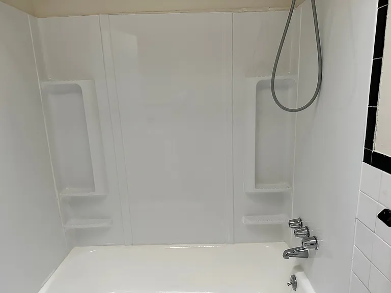 Castlewood Apartments — Photo 7