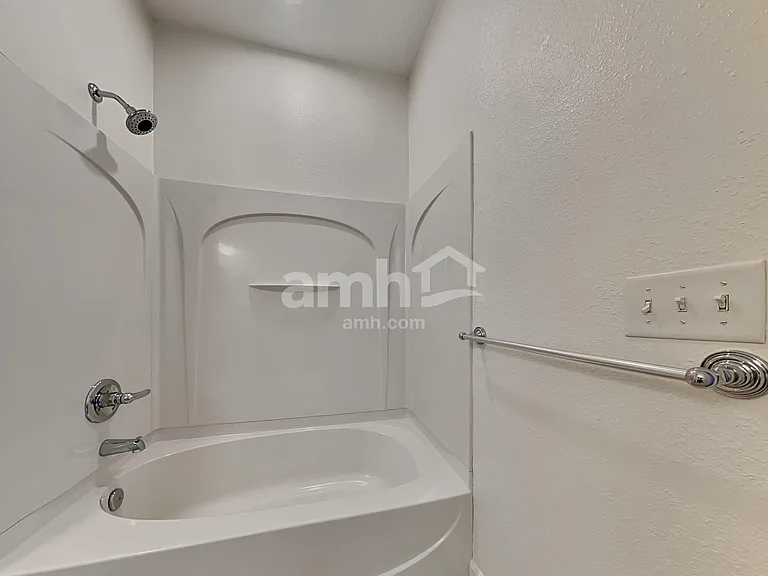 321 Gianna Way — Photo 14