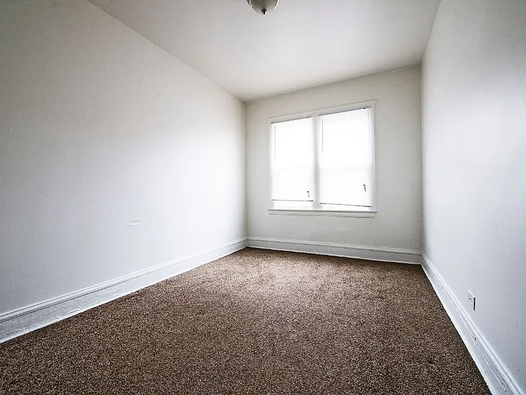 1042 N Leamington Ave — Photo 20
