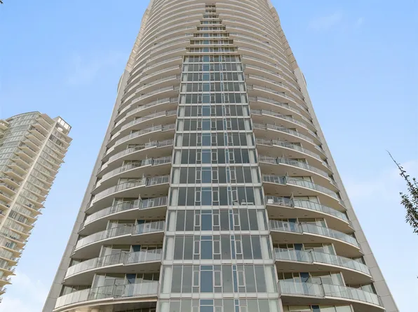 7728 Park Cres #308, Burnaby, BC V3N 0J3