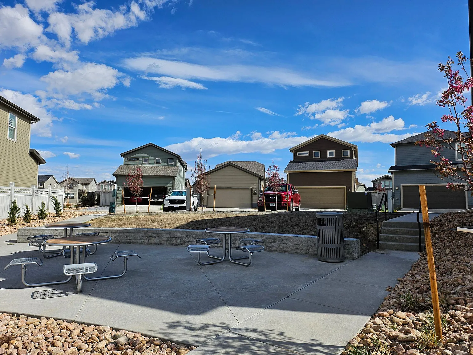 1 bed, 1480 sqft, $1,025 — Photo 2