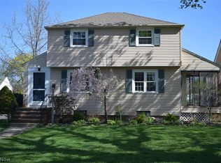19494 Laurel Ave, Rocky River, OH 44116