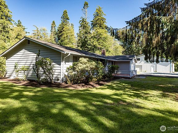 3rd image of 3304 Altair Place