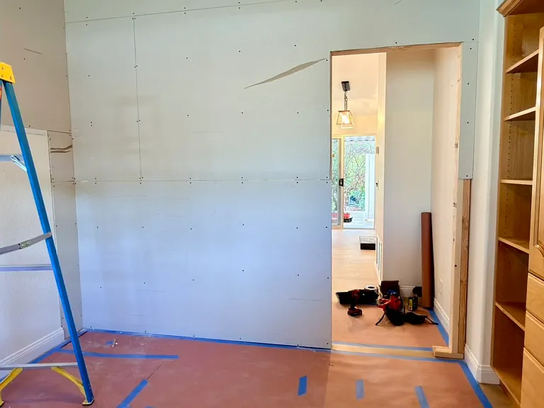 1401 N Elm St — Photo 16