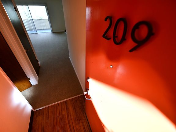 2nd image of 65 Thornton St APT 209