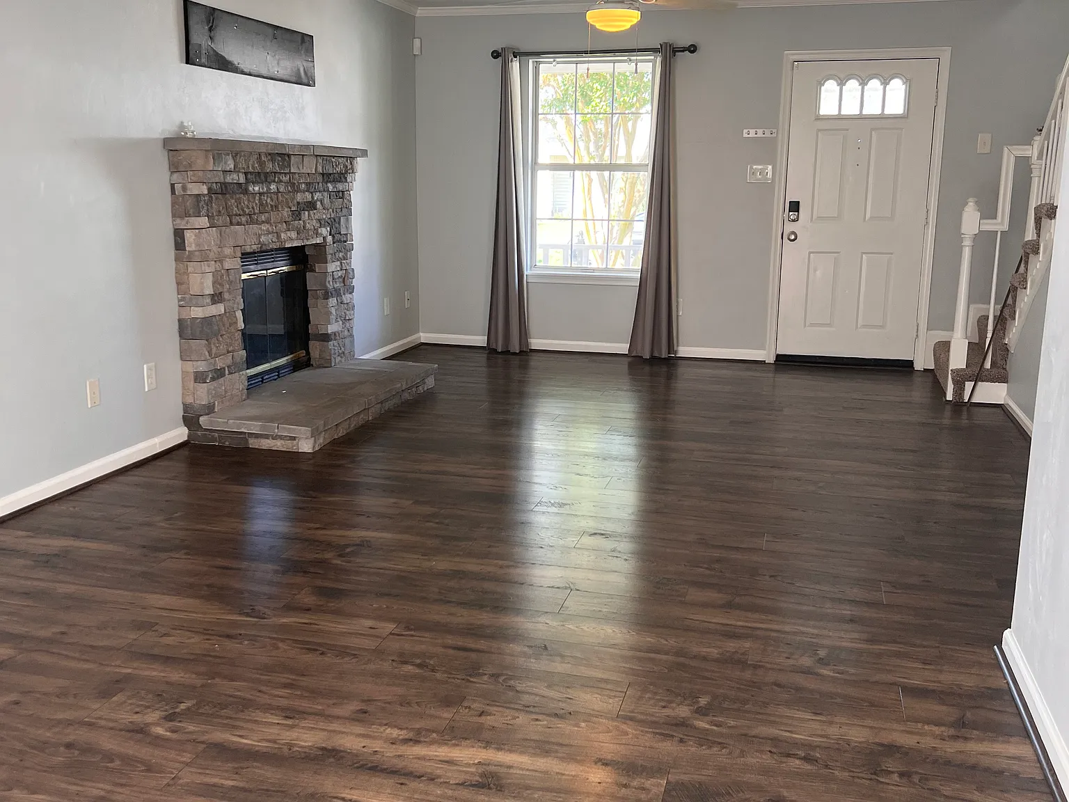 3 bed, 1430 sqft, $2,400 — Photo 4