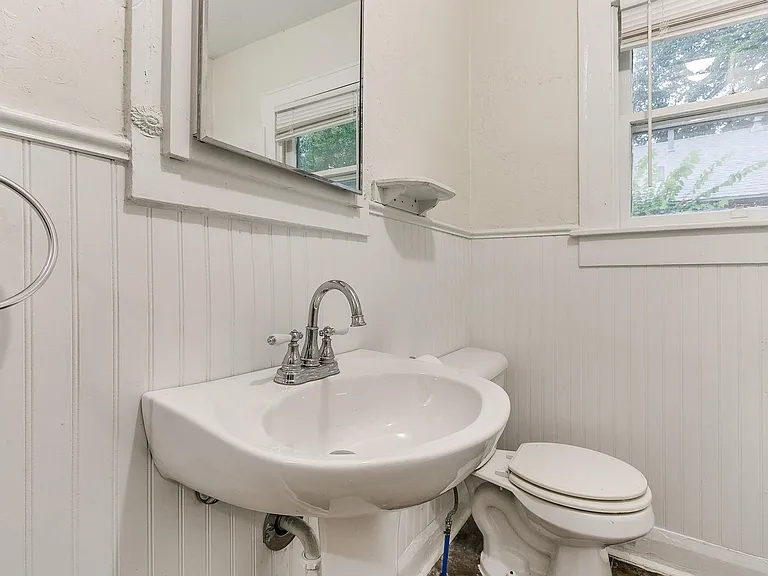 625 W Dewey St — Photo 10