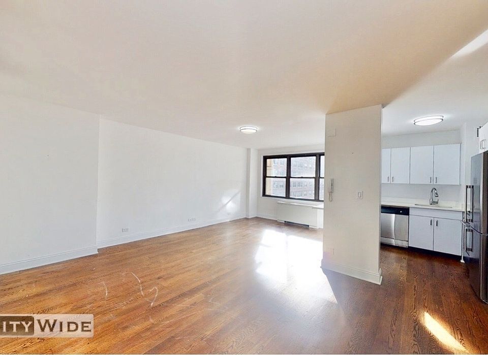 1st image of 96 5th Ave #14M