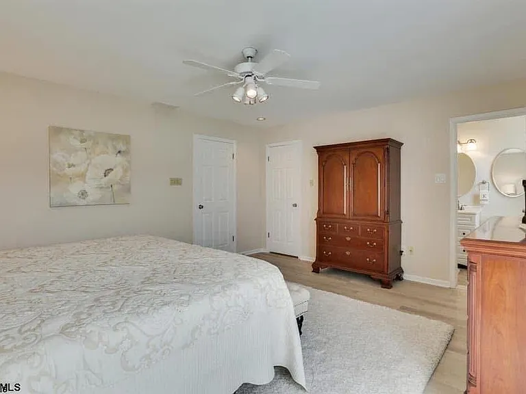 433 Albacore Ln — Photo 18