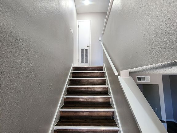 3rd image of 19470 McDonald St #104