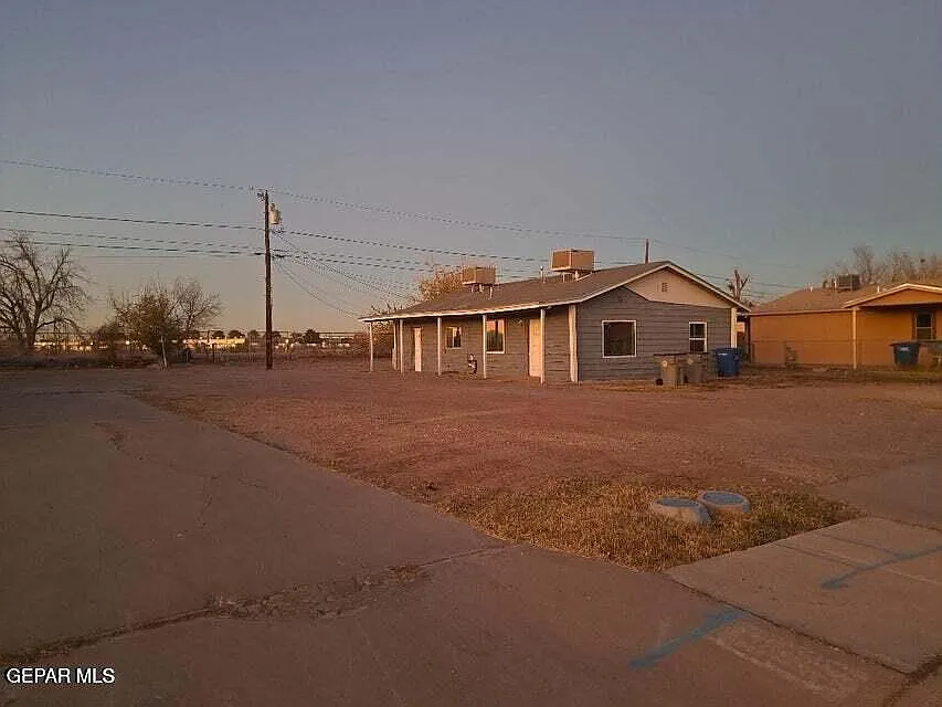 2 bed, 1.0 bath, 700 sqft, $795 — Photo 3