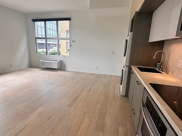 988 G St #31 — Photo 14