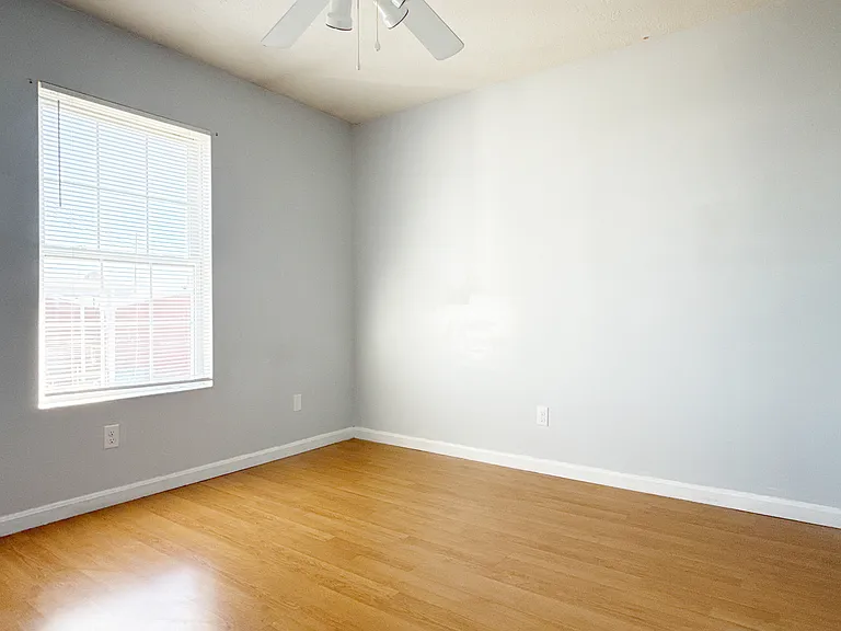 1713 N Spring St #5 — Photo 10