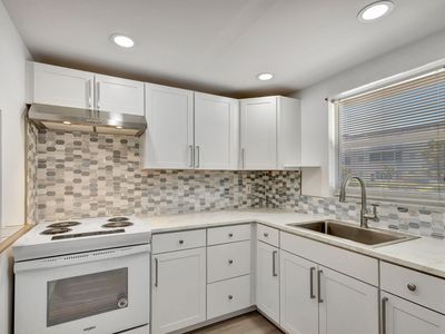 711 Lori Drive #110, Palm Springs, FL, 33461