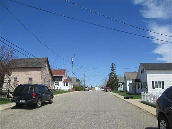 3rd image of N16404 S Linden St