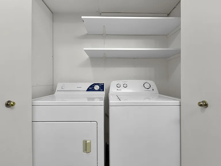 Hilton Street Apartments — Photo 41