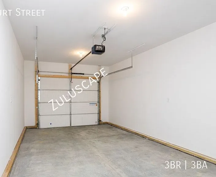 924 N Court St — Photo 11
