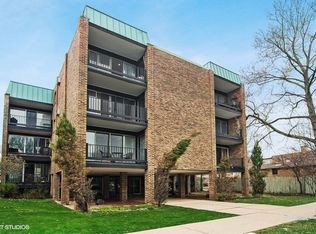 4136 N California Ave #3A, Chicago, IL 60618