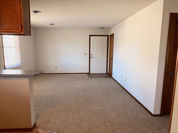 5th image of 711 E Montclair St APT 207