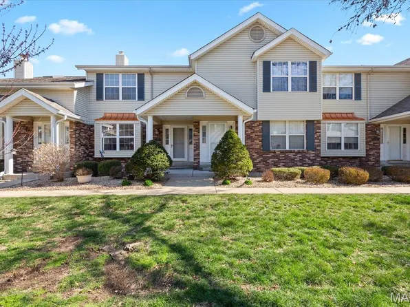 1781 Honeysuckle Dr #11, Saint Charles, MO 63303