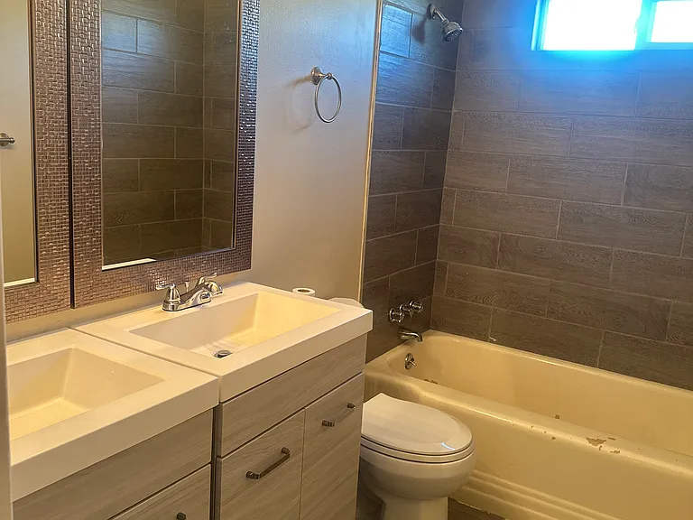 1000 Devore Ave — Photo 14