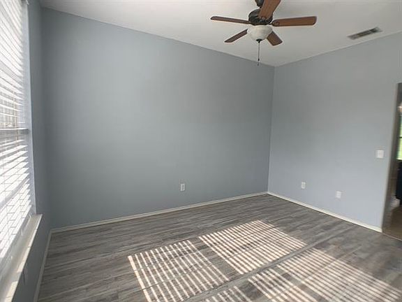 4th image of 311 Foxwood Ln