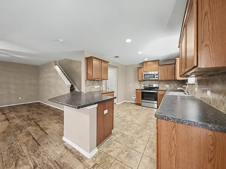 9203 Sage Valley Dr — Photo 5