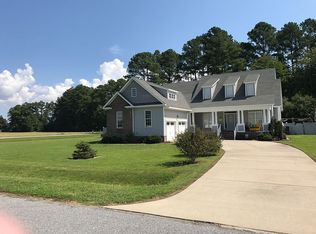 707 Airship Dr, Elizabeth City, NC 27909