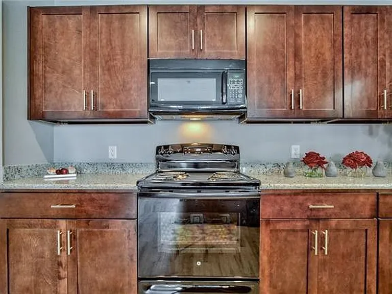 13601 Pinnacle Cir W — Photo 14