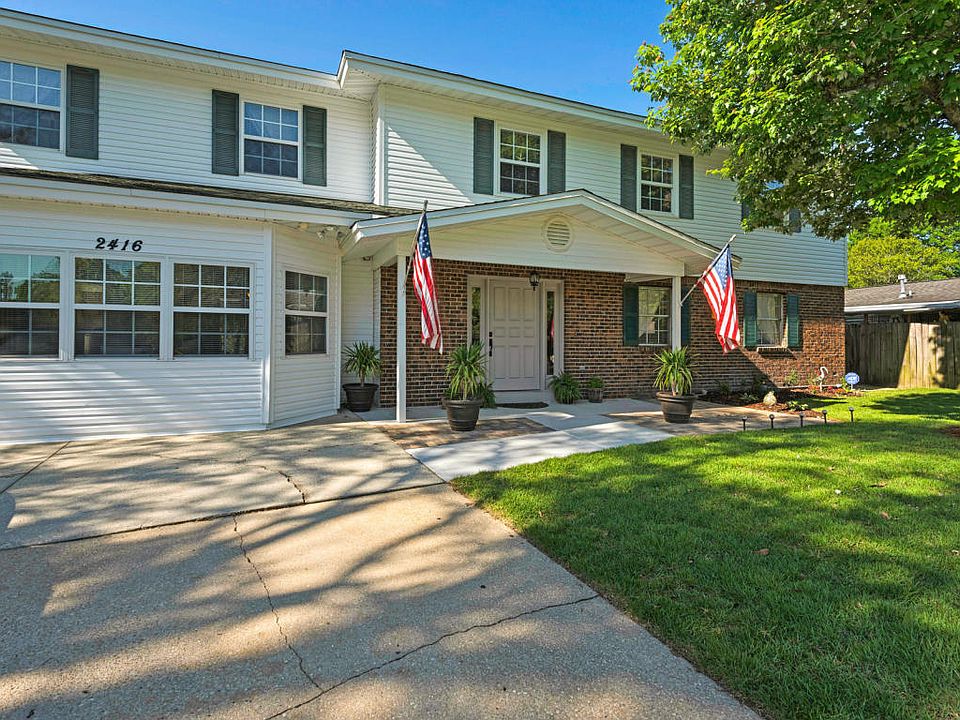 1st image of 2416 Parker Dr