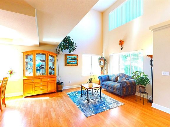 5th image of 8504 Avenue Ct E #205