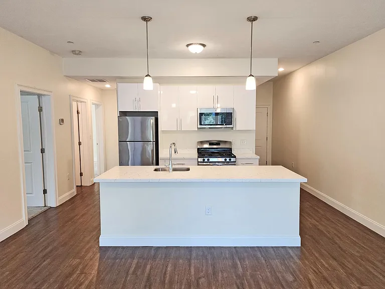 81 Amory St #204 — Photo 1