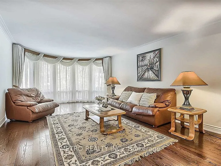 17 Twin Circle Ct #ENTIRE — Photo 6