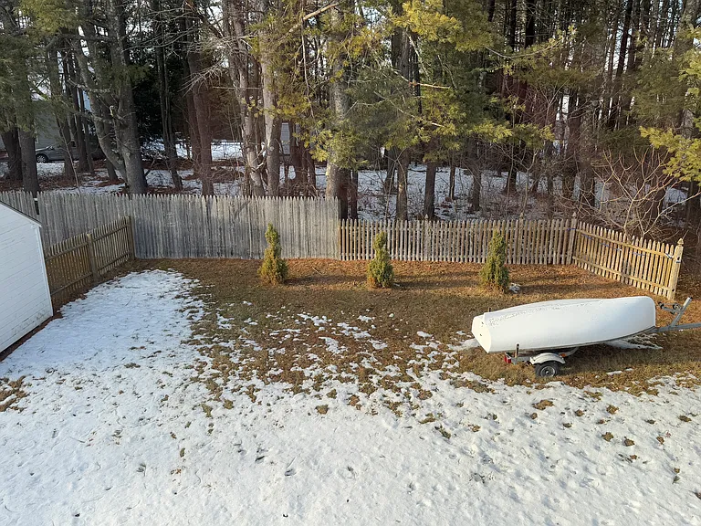 44 John Howland Dr — Photo 21