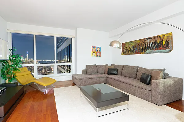 Rented by Compass | media 23