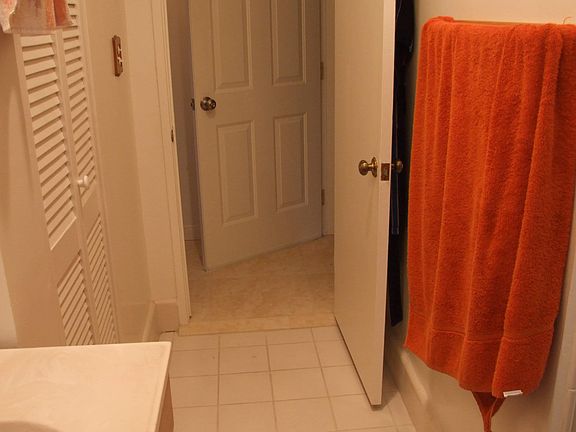 5th image of 18918 Friar St