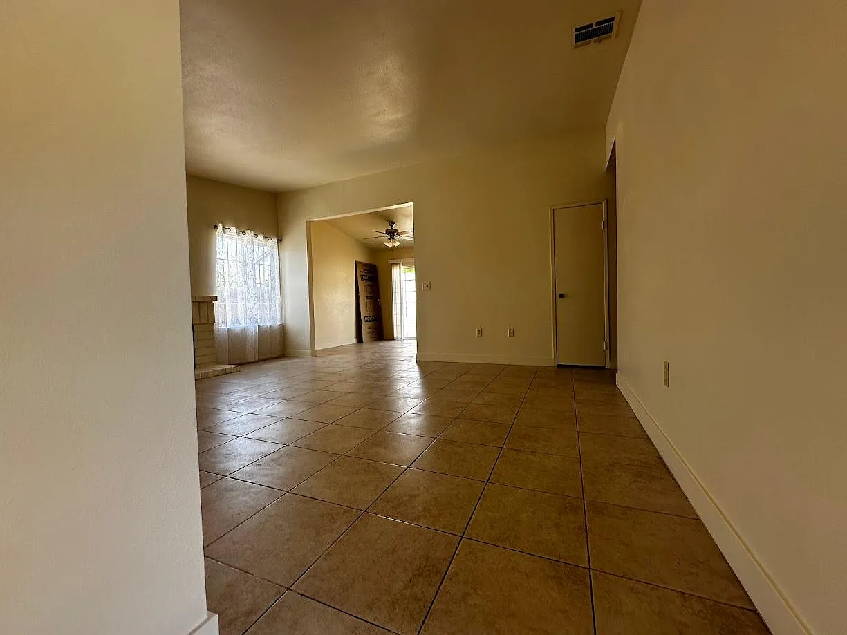 4 bed, 1120 sqft, $3,150 — Photo 4