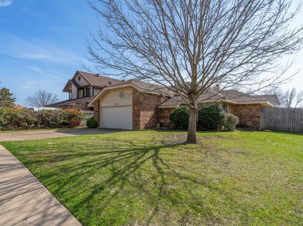 4356 Hemingway Dr, Grand Prairie, TX 75052