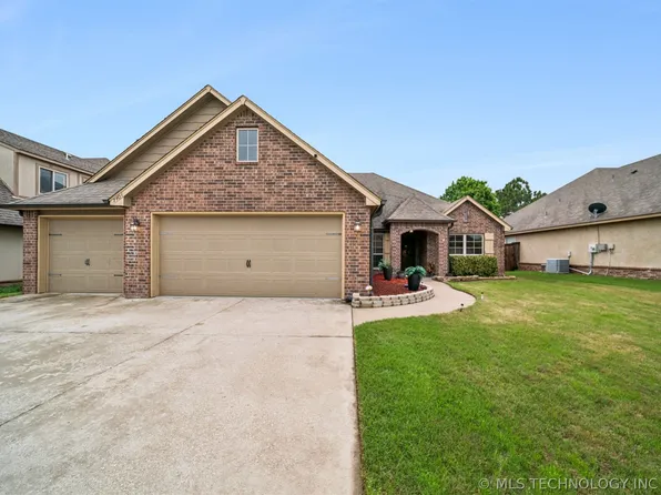 7404 E 83rd St N, Owasso, OK 74055