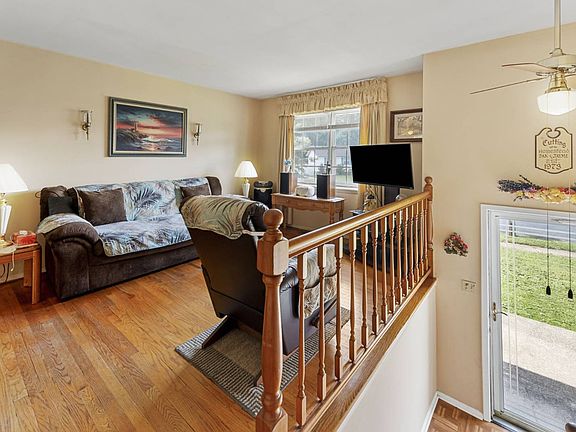 3rd image of 8251 Rupert Rd S