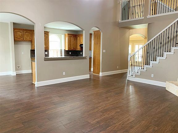 2nd image of 4204 Snapdragon Dr