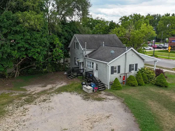 722 & 722-1/2 N Main St, Mount Pleasant, MI 48858