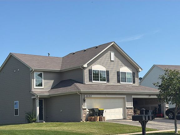 3rd image of 2640 Carlisle Ln