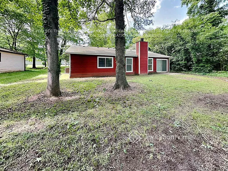 4700 Cricklewood Ln — Photo 16