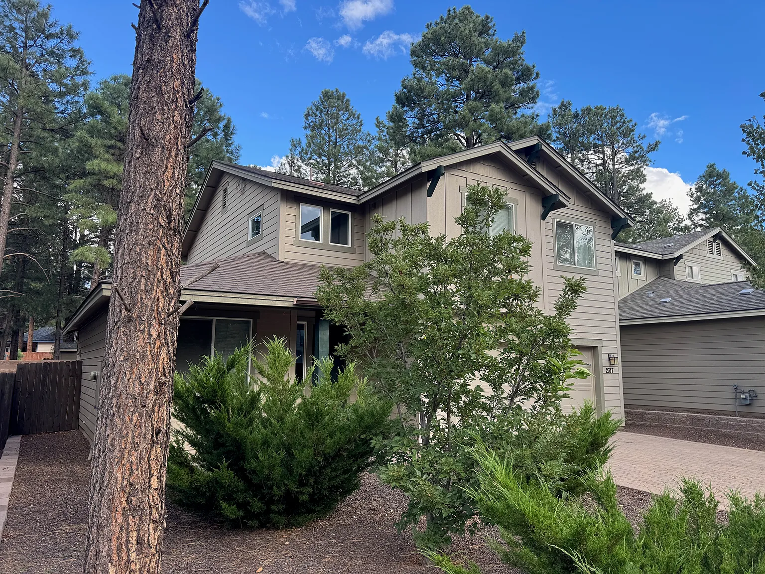 4 bed, 2.5 bath, 1849 sqft, $3,150 — Photo 3