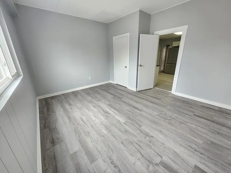 215 E 15th Ave — Photo 10