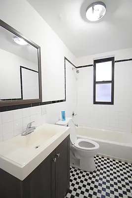 Rented by Skyward | media 28