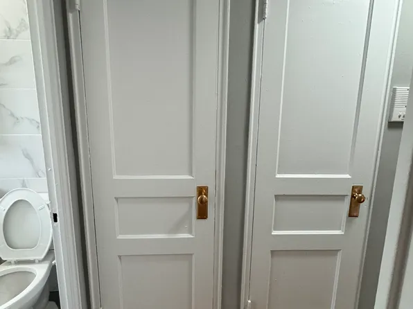 (undisclosed Address), Fresh Meadows, NY 11365